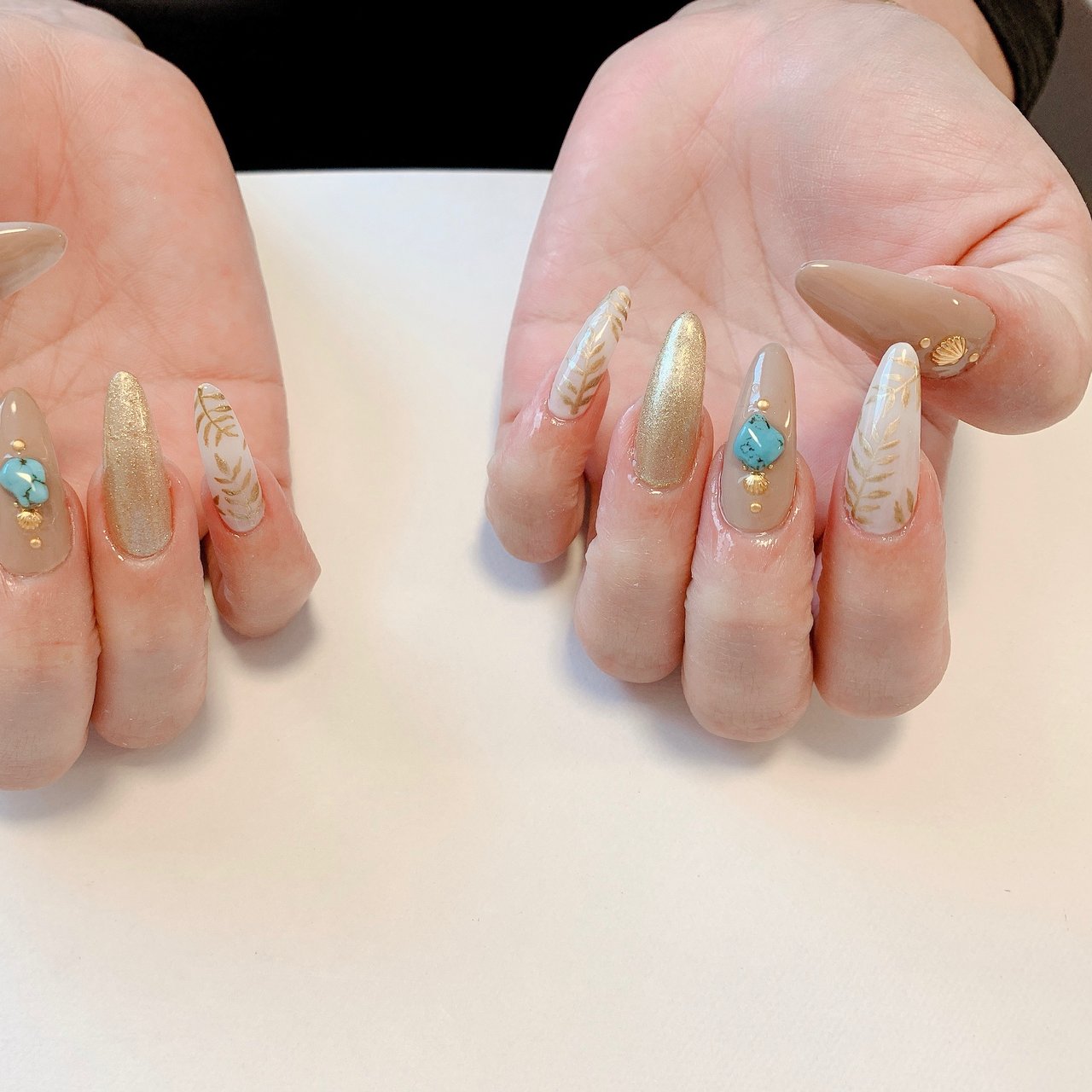 夏 ハンド ロング ホワイト ベージュ Nailsalonwelinaのネイルデザイン No ネイルブック