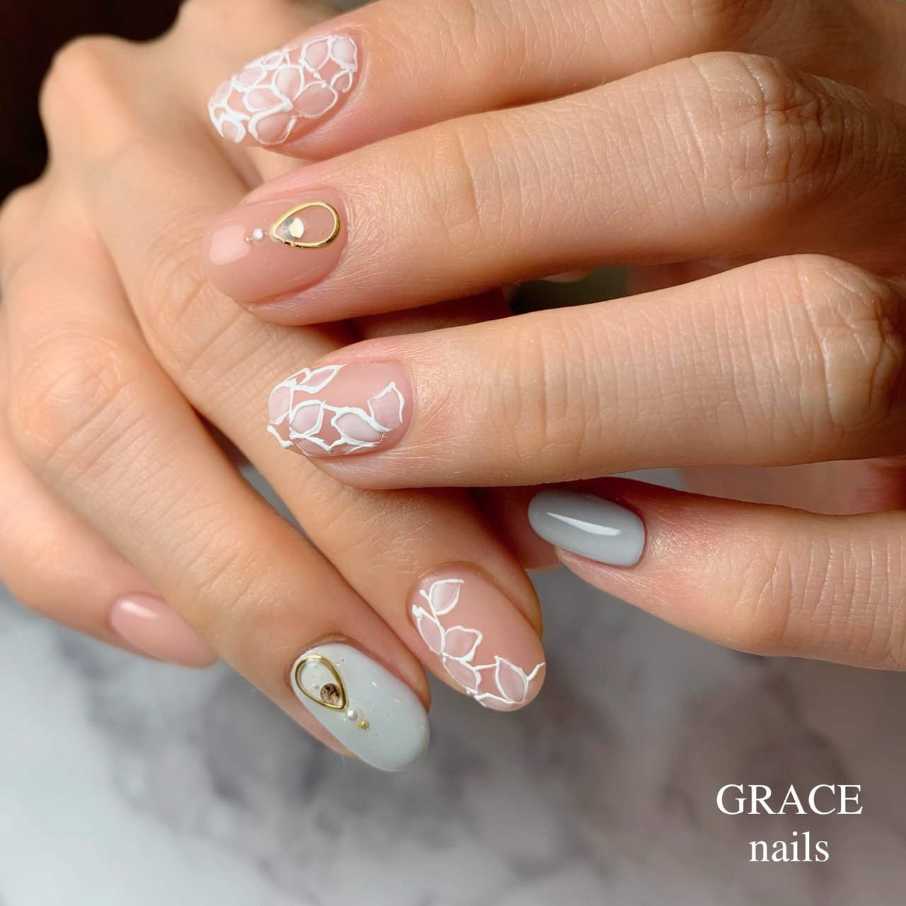 オールシーズン オフィス ブライダル ハンド シンプル Grace Nails のネイルデザイン No ネイルブック