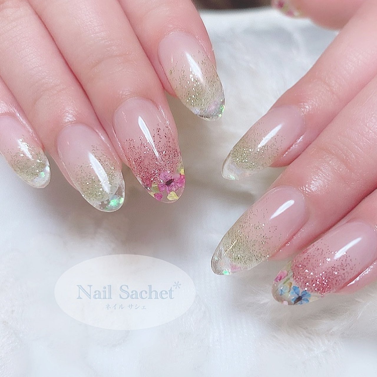 春 夏 グラデーション ラメ フラワー 東京nailsachet ネイルサシェのネイルデザイン No ネイルブック