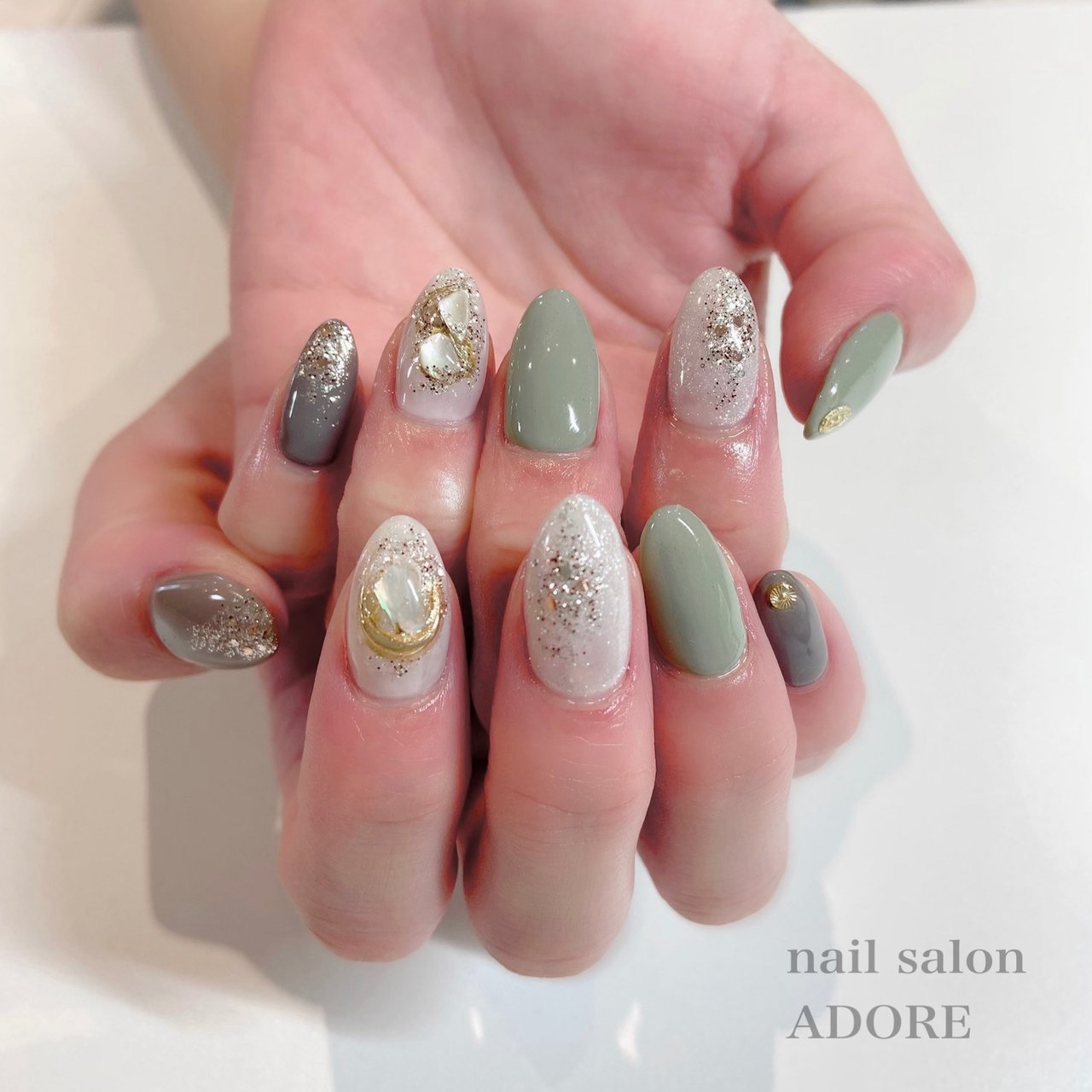 夏 オールシーズン 旅行 ハンド ラメ Nail Salon Adoreのネイルデザイン No ネイルブック