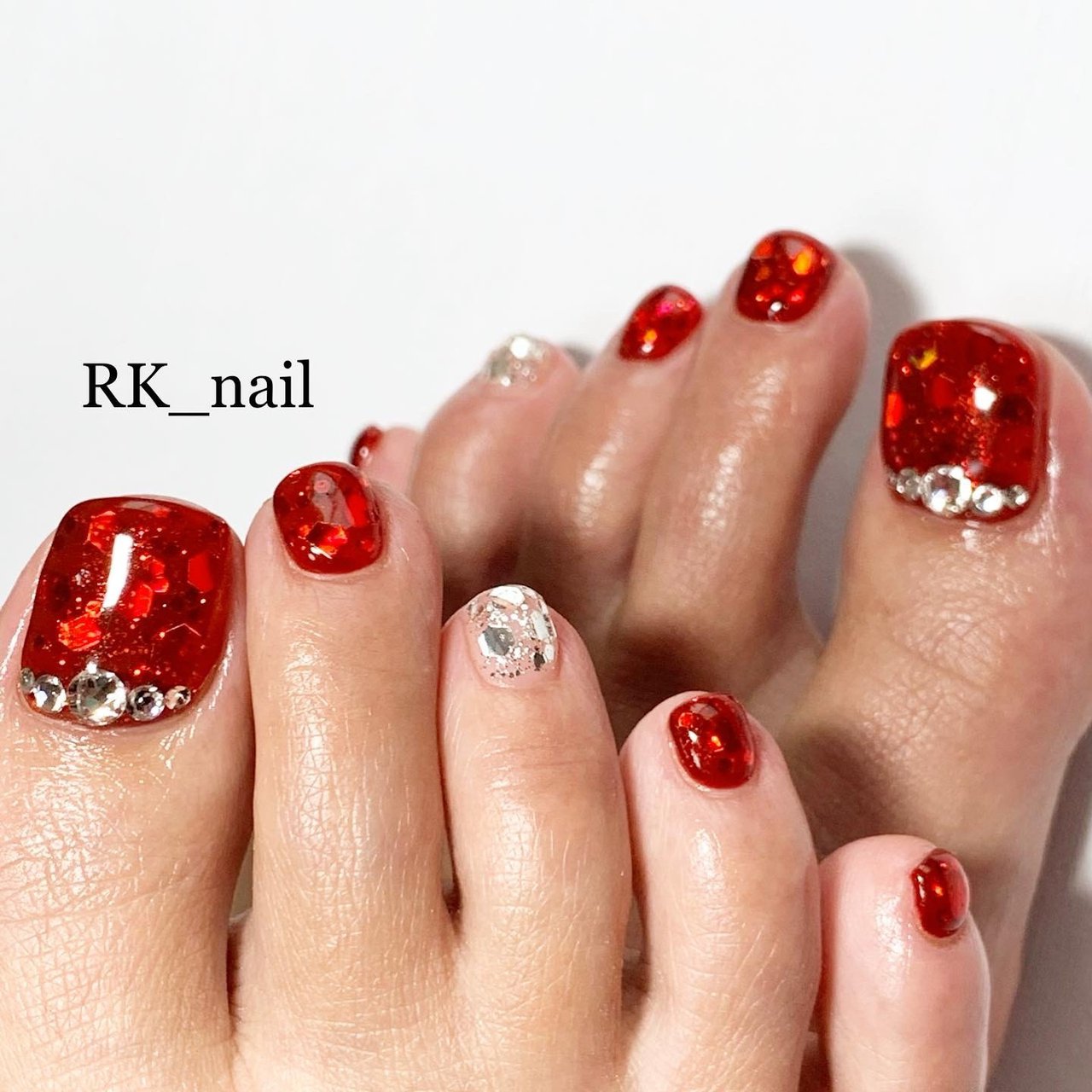 夏 オールシーズン フット ホログラム ラメ Rk Nail ｱｰﾙｹｲﾈｲﾙ のネイルデザイン No ネイルブック