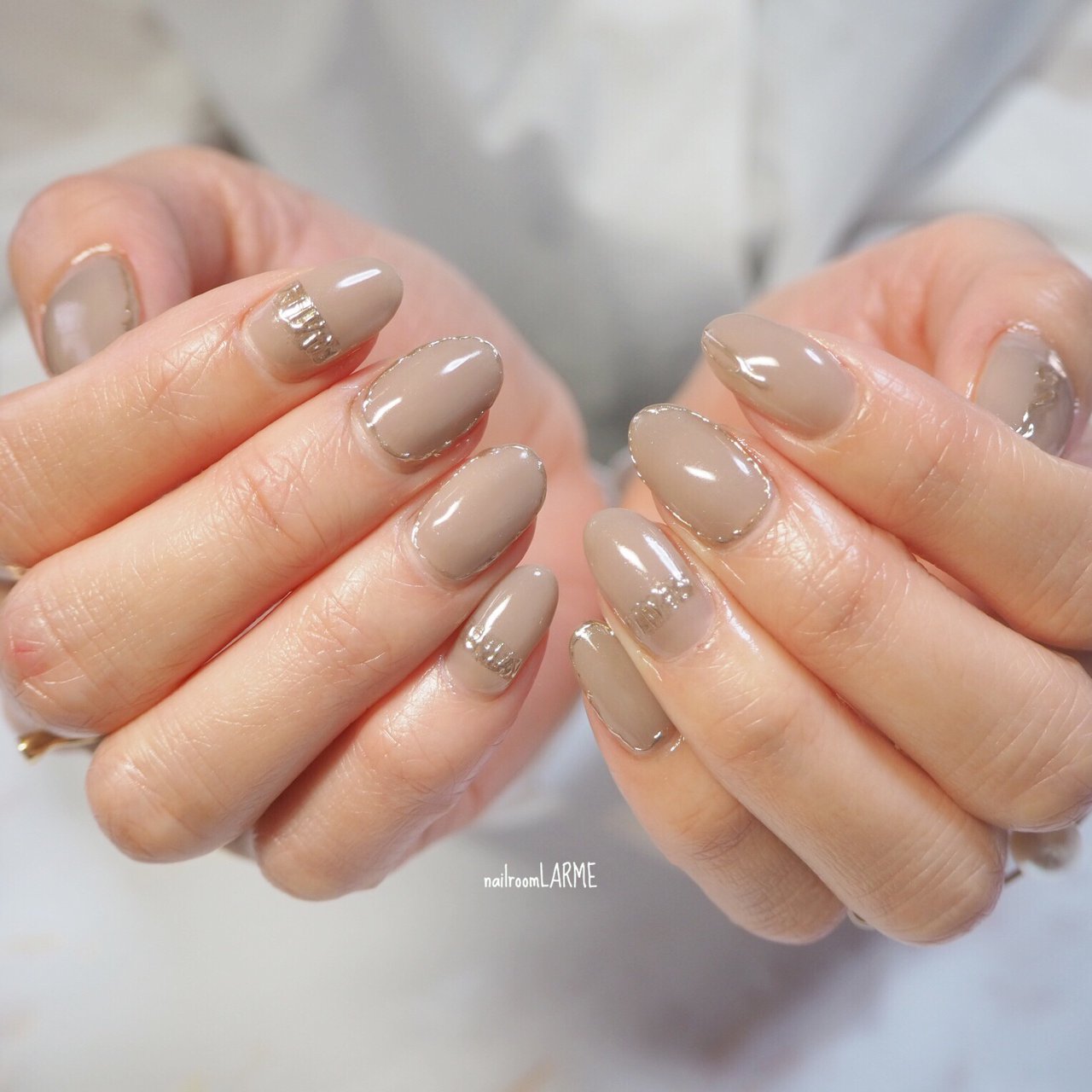 グレージュ グレー シルバー Nailroomlarmeのネイルデザイン No ネイルブック