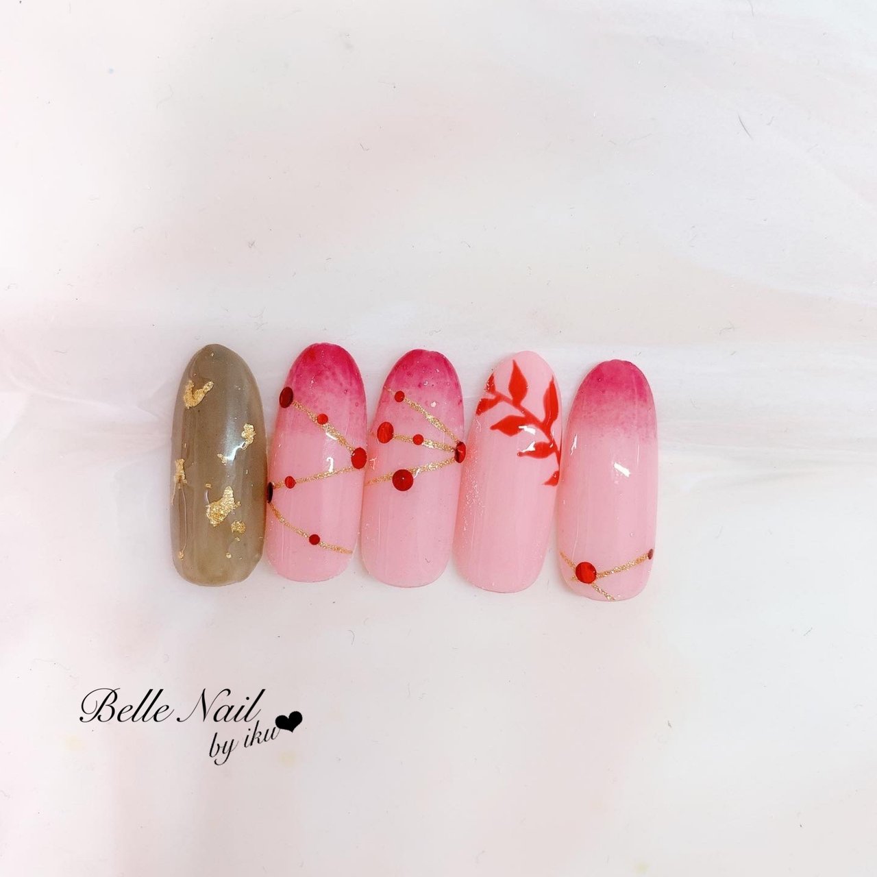 ハンド シンプル グラデーション キャラクター Belle Nail By Ikuのネイルデザイン No ネイルブック