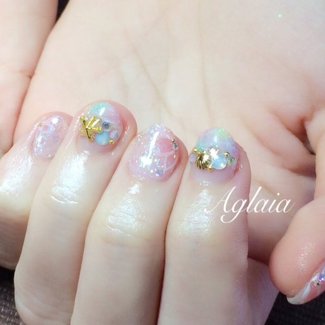 ブライダル ハンド ラメ ショート ジェル 那覇市privatesalonaglaia ｱｸﾞﾗｲｱ のネイルデザイン No ネイルブック