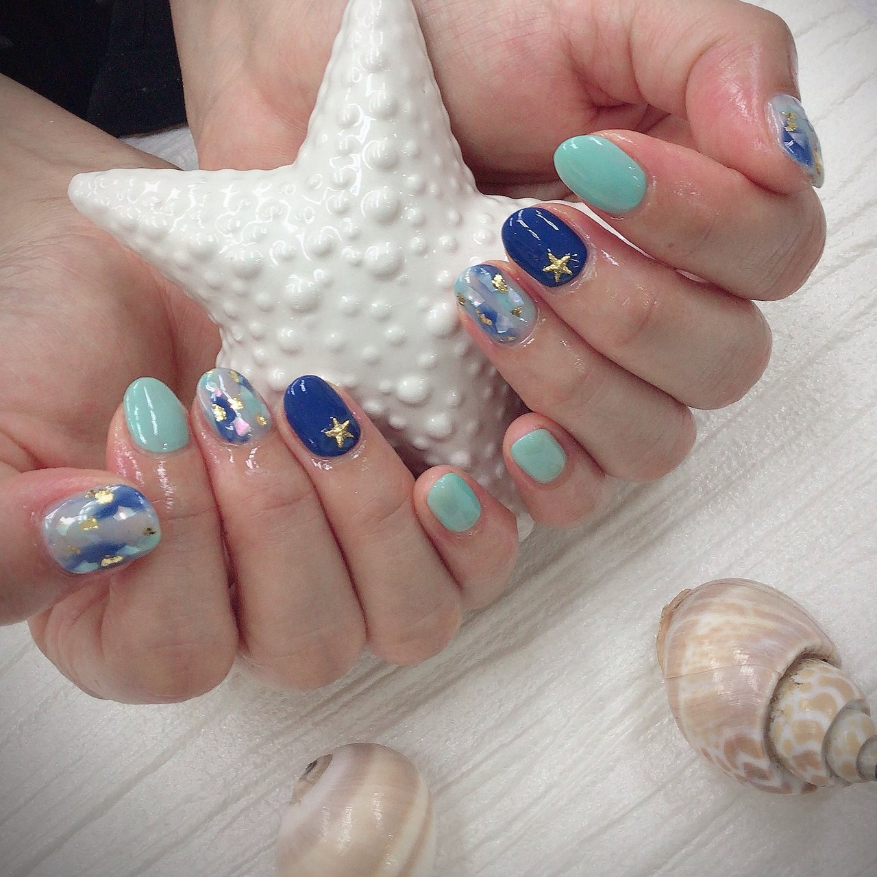 夏 梅雨 ワンカラー ホワイト ターコイズ エムズネイル橋本のネイルデザイン No ネイルブック