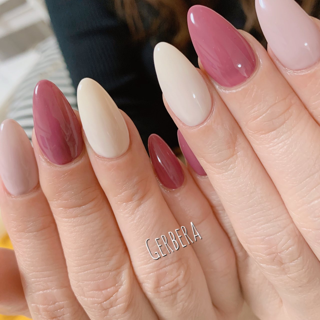 オールシーズン ハンド シンプル ベージュ ピンク Nail Gerberaのネイルデザイン No ネイルブック