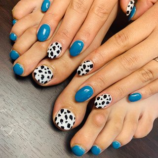 深い青のネイルデザイン ネイルブック