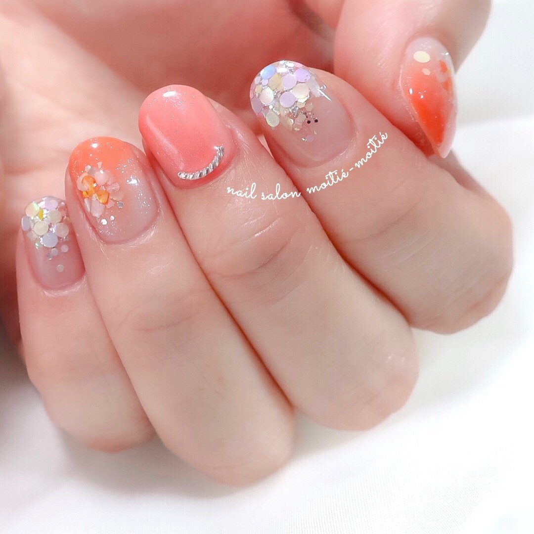 夏 オールシーズン オフィス デート ホログラム Nailsalon Moitie Moitieの ネイルデザイン No ネイルブック