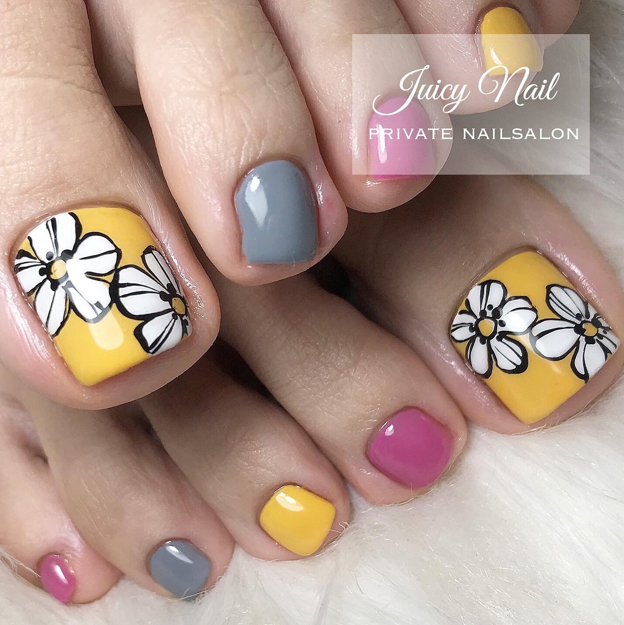 夏 オールシーズン フット フラワー ホワイト Juicy Nailのネイルデザイン No ネイルブック