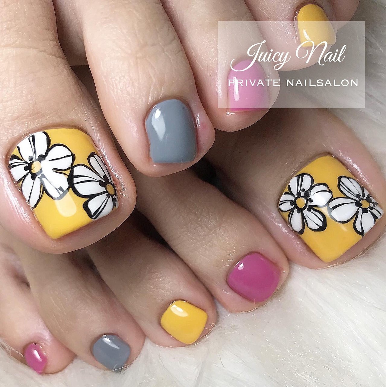 夏 オールシーズン フット フラワー ホワイト Juicy Nailのネイルデザイン No ネイルブック