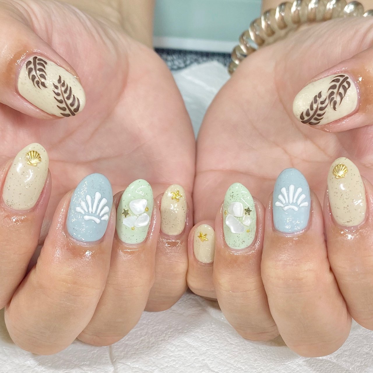 夏 リゾート ハンド シェル ベージュ Nail Salon Lamer ラメール のネイルデザイン No ネイルブック