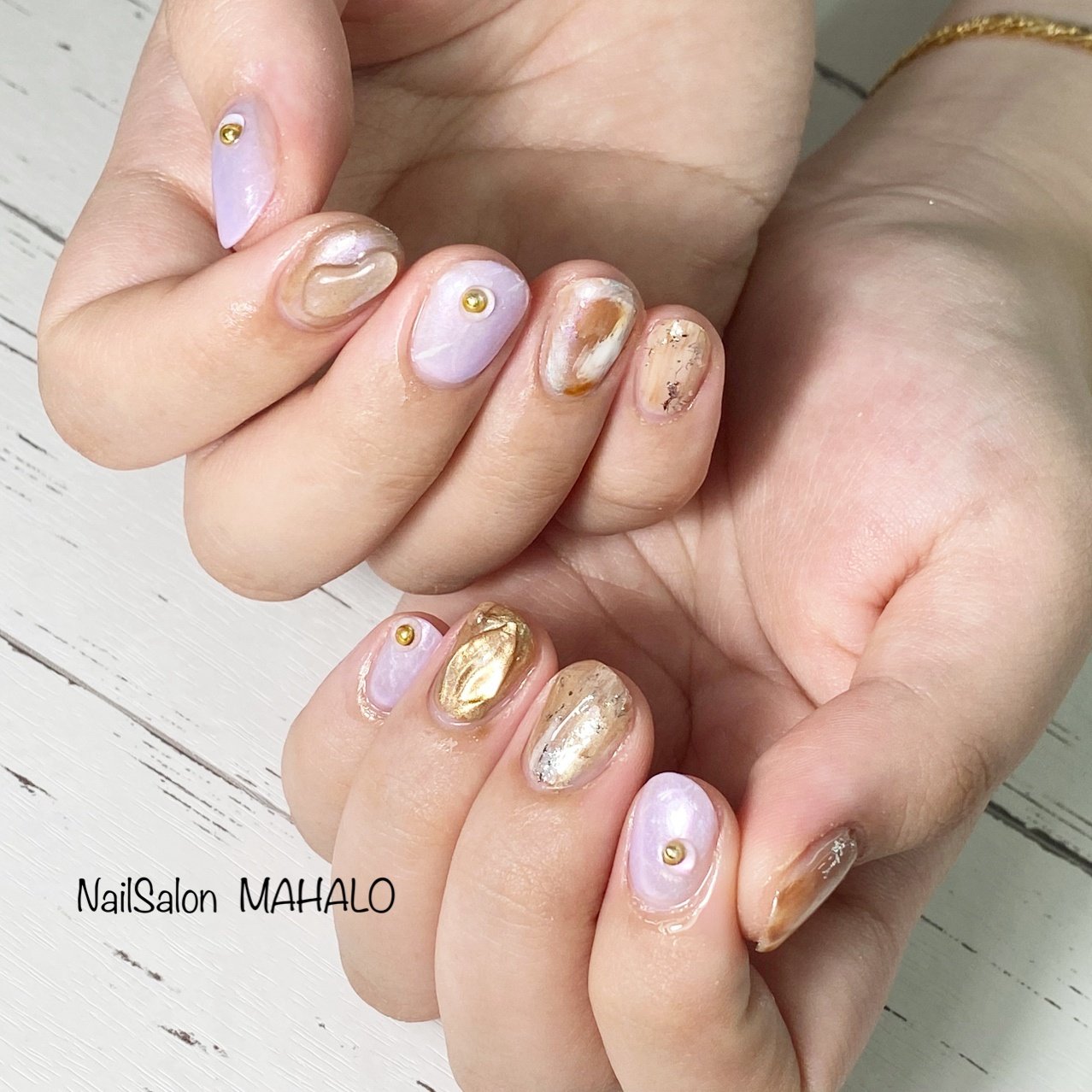 オールシーズン ハンド ニュアンス ショート ゴールド Nail Salon Mahaloのネイルデザイン No ネイルブック