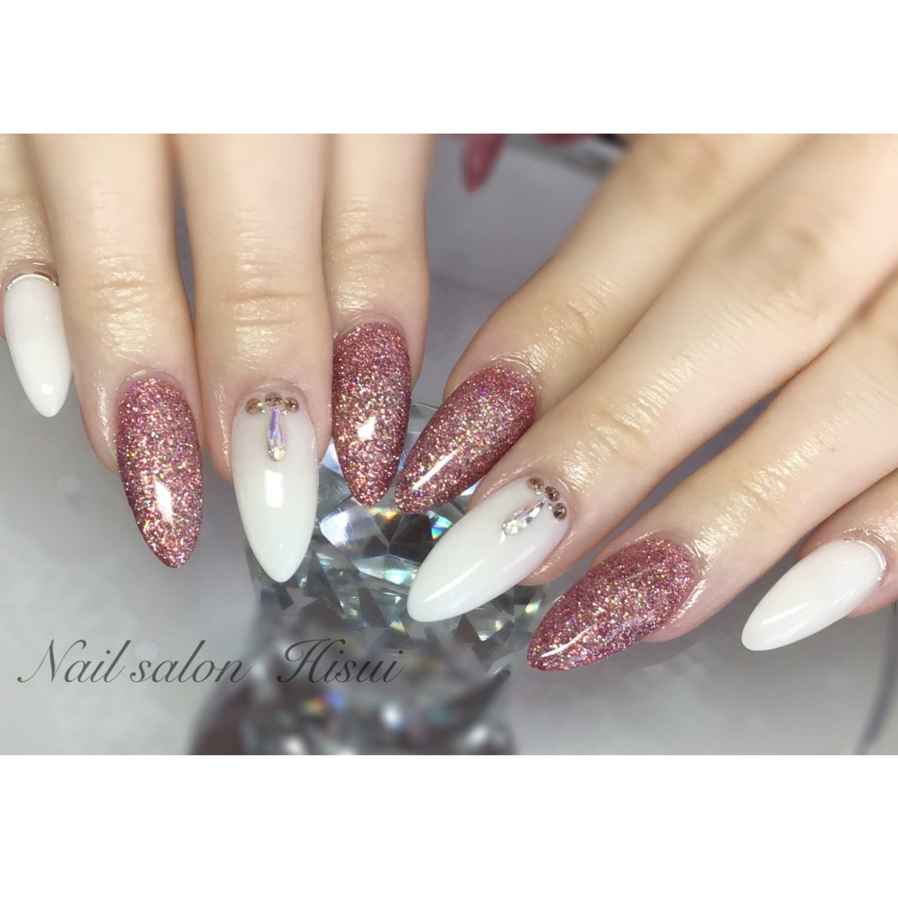 シンプル ラメ ワンカラー ホワイト ピンク Nail Hisuiのネイルデザイン No ネイルブック