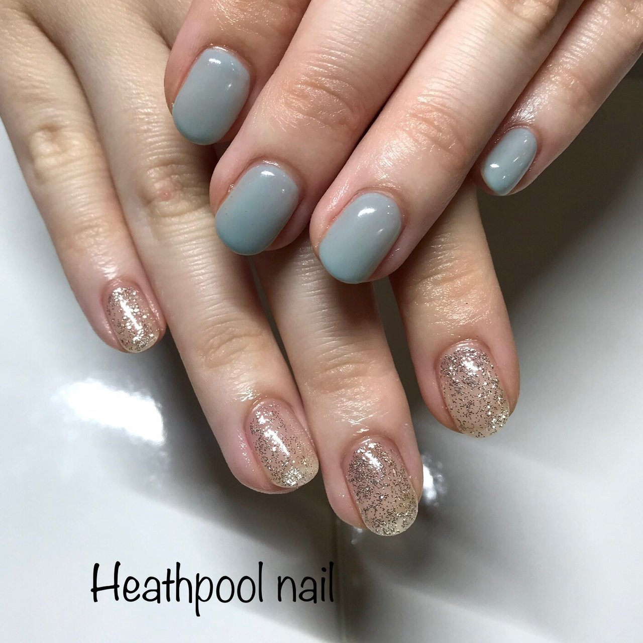 ハンド ラメ ワンカラー 水色 シルバー Heathpoolnailのネイルデザイン No ネイルブック