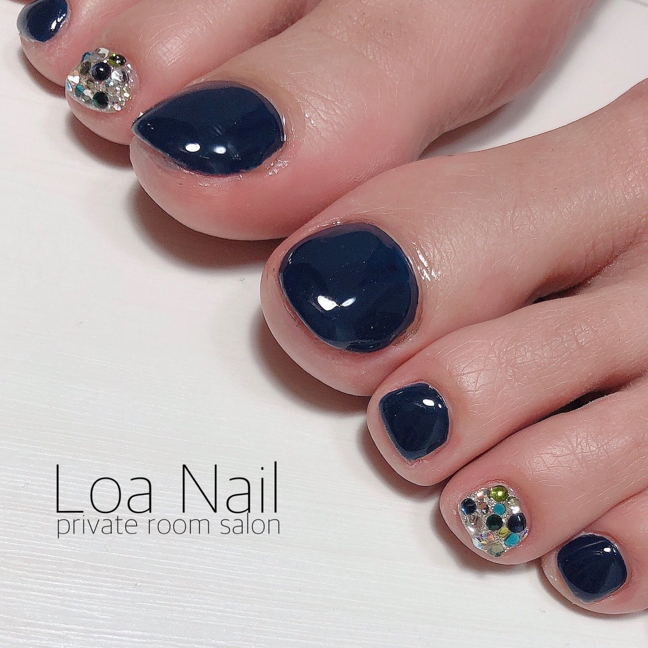 夏 オールシーズン シンプル ラメ ネイビー Loa Nailのネイルデザイン No ネイルブック