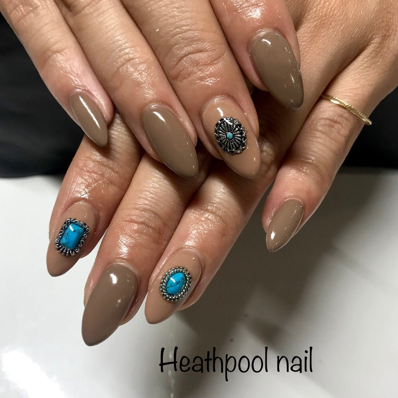 ハンド シンプル ベージュ ブラウン ジェルネイル Heathpoolnailのネイルデザイン No ネイルブック