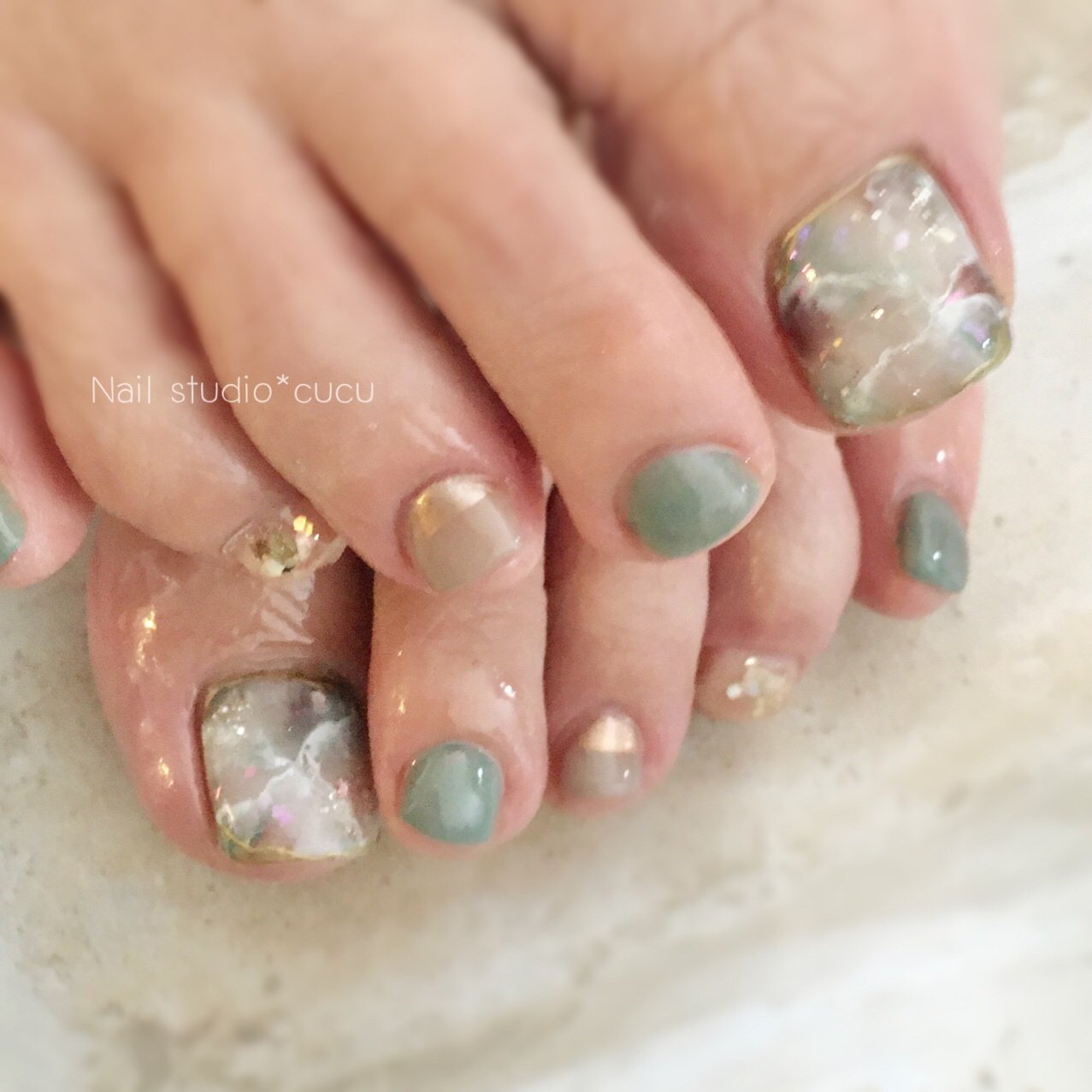 フット グリーン スモーキー お客様 Nail Studio Cucuのネイルデザイン No 5415179 ネイルブック