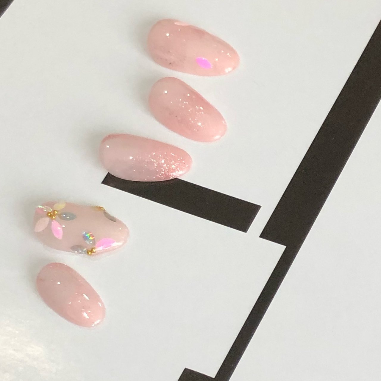 シンプル ラメ ピンク ジェルネイル ネイルチップ Natsuのネイルデザイン No ネイルブック