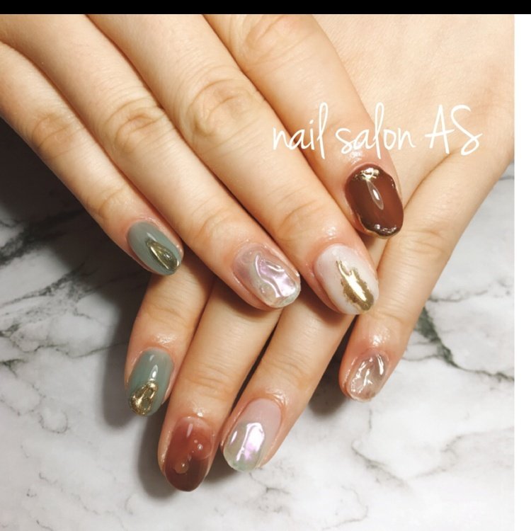 ハンド ニュアンス ホワイト 水色 ブラウン Akane Sakajiriのネイルデザイン No ネイルブック