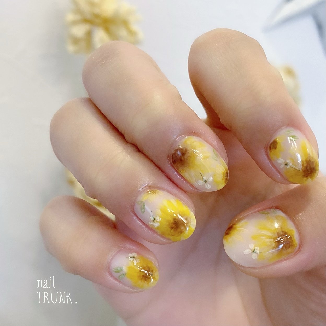 夏 ハンド フラワー 押し花 ホワイト Nail Trunkのネイルデザイン No ネイルブック