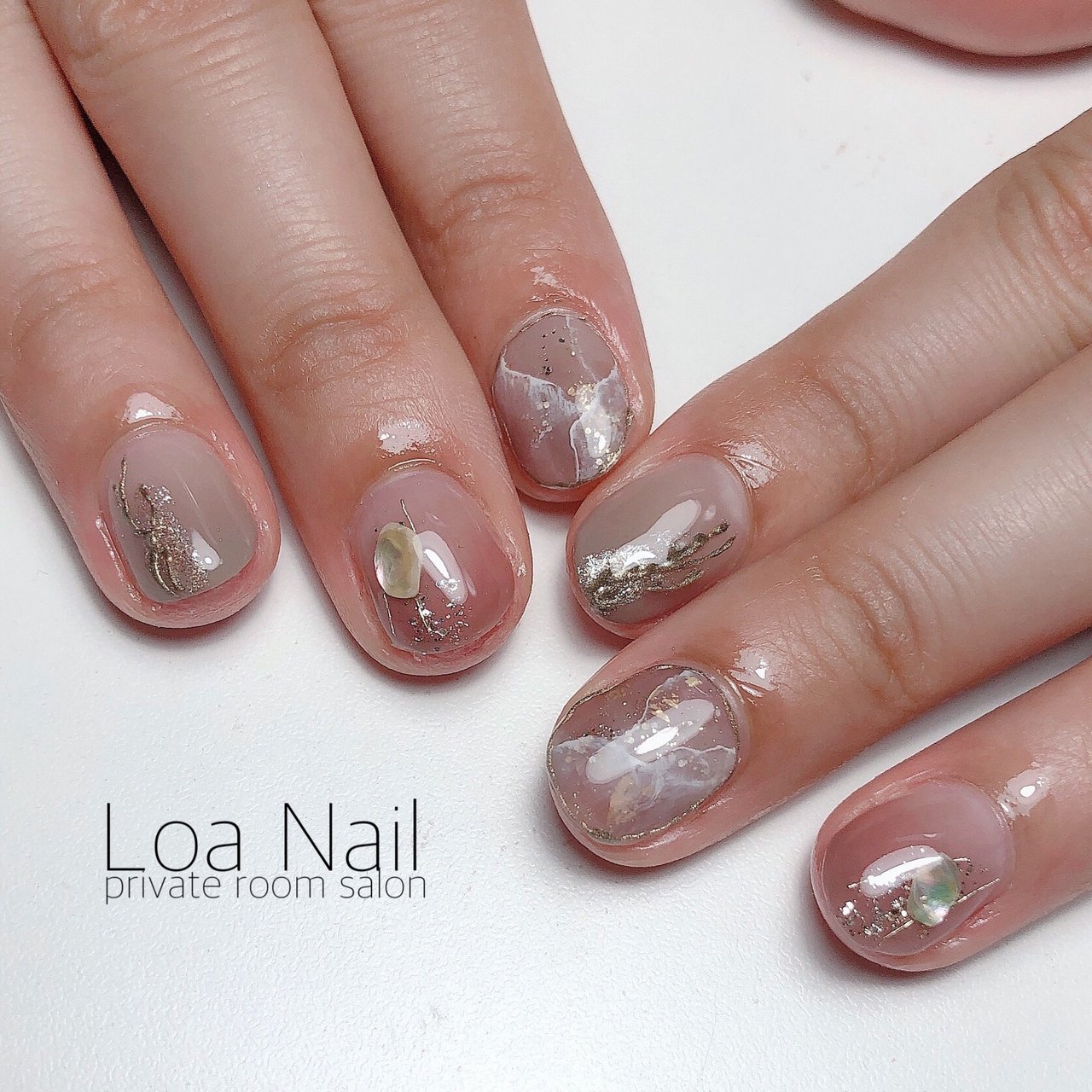 夏 シェル 大理石 ニュアンス ホワイト Loa Nailのネイルデザイン No 5421261 ネイルブック