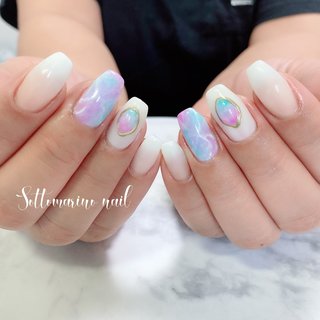 水色 白グラデーションのネイルデザイン ネイルブック