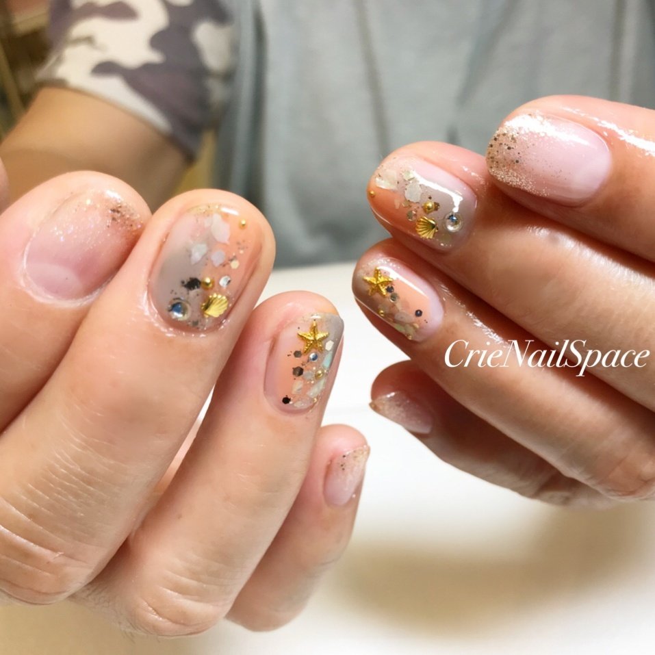 夏 ハンド シンプル ニュアンス ショート Crie Shiroyamaのネイルデザイン No ネイルブック