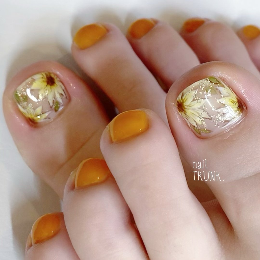 夏 フット フラワー オレンジ イエロー Nail Trunkのネイルデザイン No ネイルブック