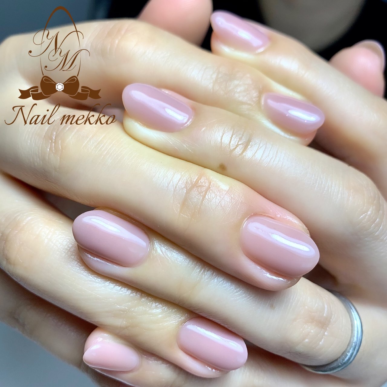 ハンド シンプル ワンカラー ベージュ グレージュ Nail Mekkoのネイルデザイン No ネイルブック