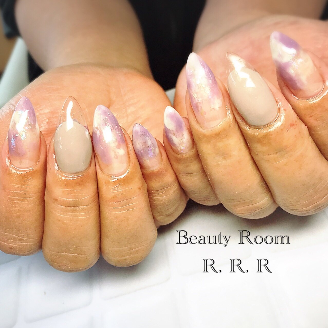 夏 ハンド スカルプチュア Beautyroom R R Rのネイルデザイン No ネイルブック