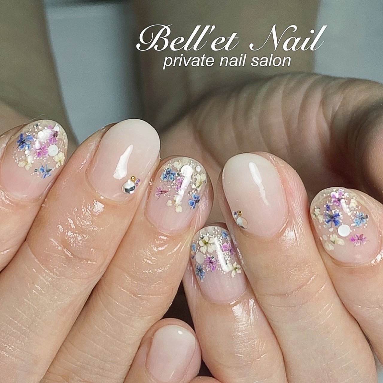 グラデーション ホワイト ブルー パープル Bell Et Nail ネイリストayakoのネイルデザイン No ネイルブック
