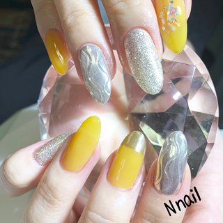#お客様ネイル💅﻿ ﻿
#サマーミラーネイル﻿
﻿
🌿🌿🌿🌿🌿🌿🌿﻿
7/7より自宅サロンをオープンします。﻿
詳しい場所は予約完了時にお伝えしてます。﻿
﻿
予約は専用LINEから﻿
フットケアのイメージや空き状況などはインスタで更新しております。﻿
LINE→ @xvo6556g﻿
インスタ→ @nnail_naha﻿
﻿
﻿
#那覇ネイルサロン #那覇自宅ネイル #沖縄ネイルサロン #nnail #那覇市前島ネイル #nail #フィルインネイル #プライベートサロン #駐車場完備 #フットケア #那覇巻き爪補正 #沖縄bs #フットケアマニア #パラジェル使用 #メタリックネイル #薔薇アート #囲みネイル #ミラーネイル #シェルアート ＃夏 #グリッター #梅雨 #七夕 #海 #リゾート #ハンド #シンプル #ラメ #シェル #フェザー #ロング #イエロー #シルバー #メタリック #ジェルネイル #お客様 #N nail #ネイルブック