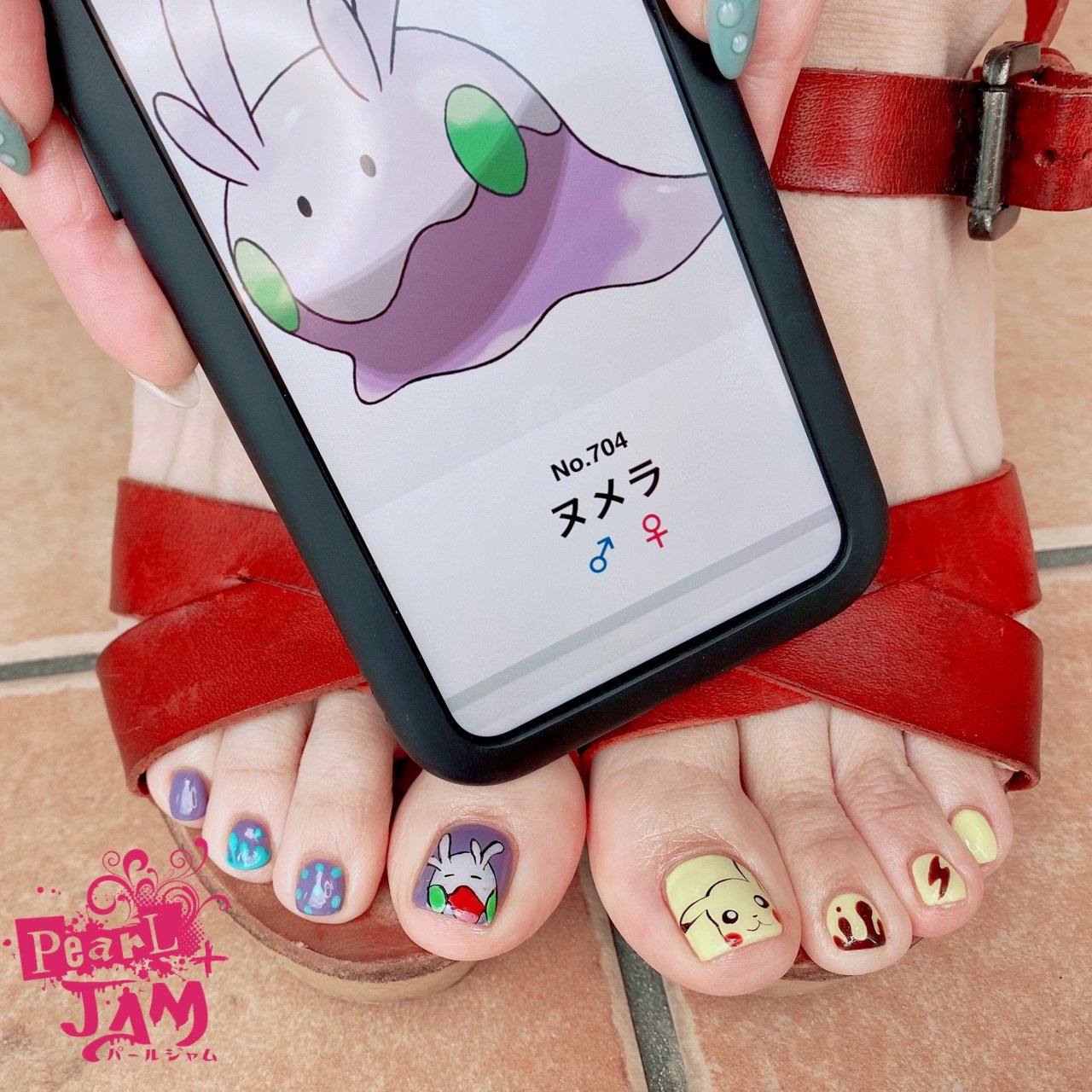 オールシーズン フット 痛ネイル キャラクター イエロー Pearl Jamのネイルデザイン No ネイルブック