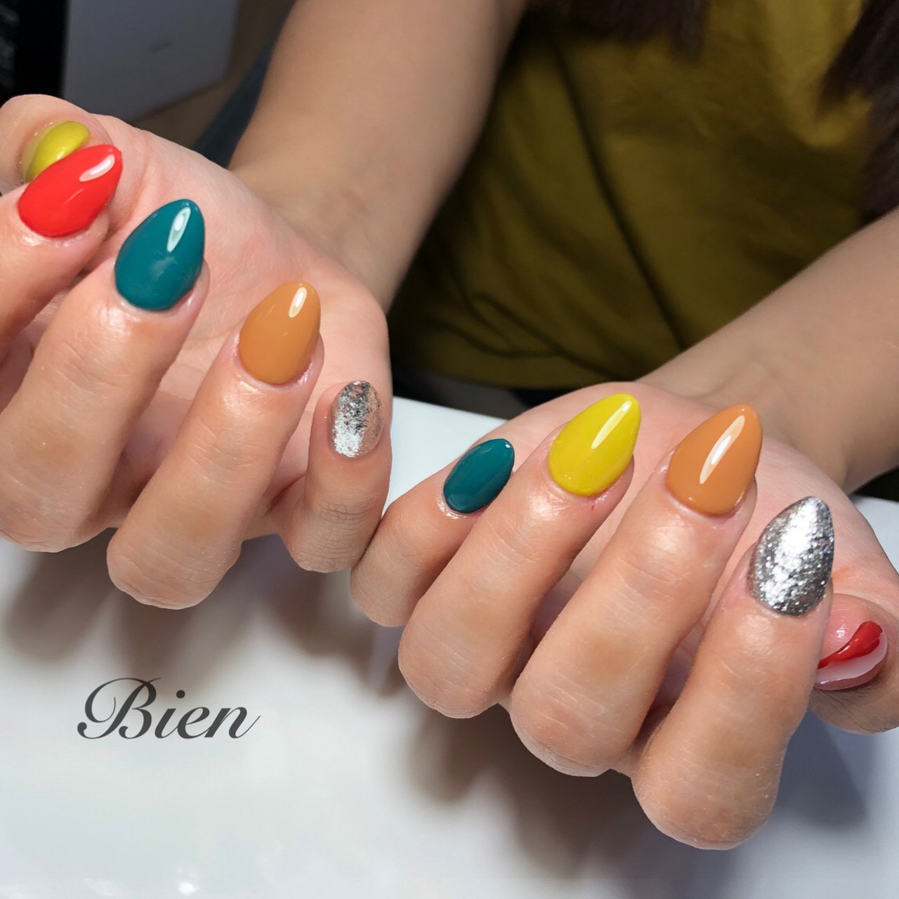 秋 オールシーズン ハンド ラメ ワンカラー Bien エミのネイルデザイン No ネイルブック