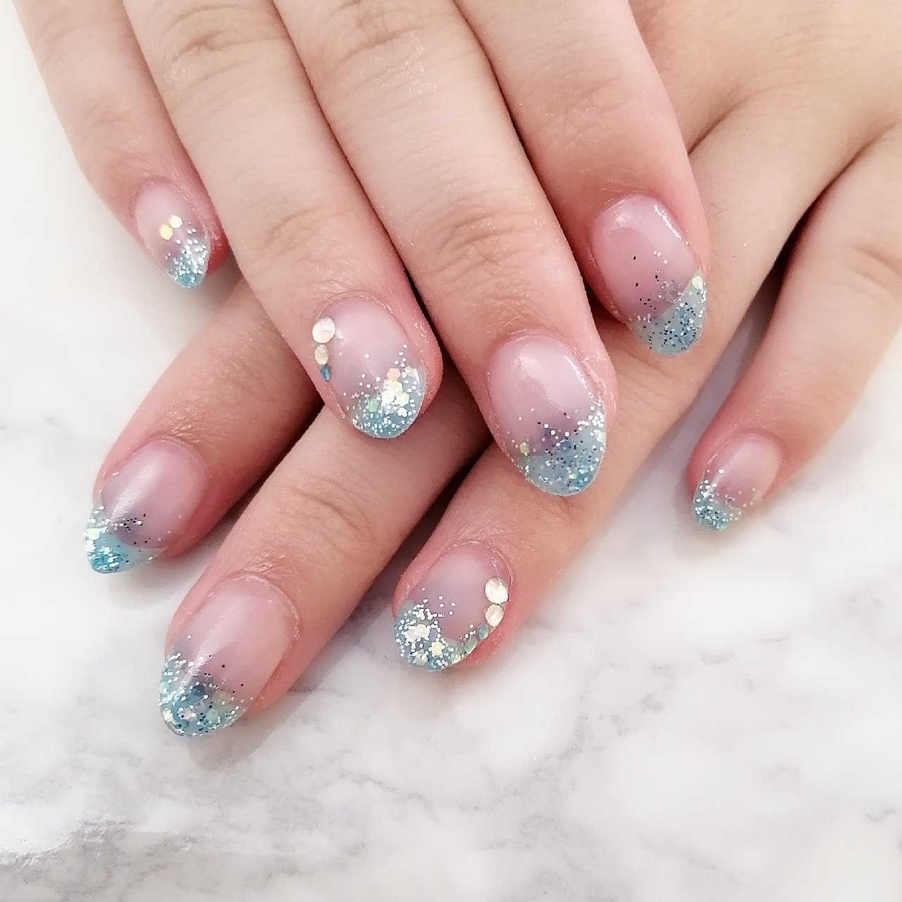夏 ハンド グラデーション ラメ ミディアム Beautysalonk エステ ネイルのネイルデザイン No ネイルブック