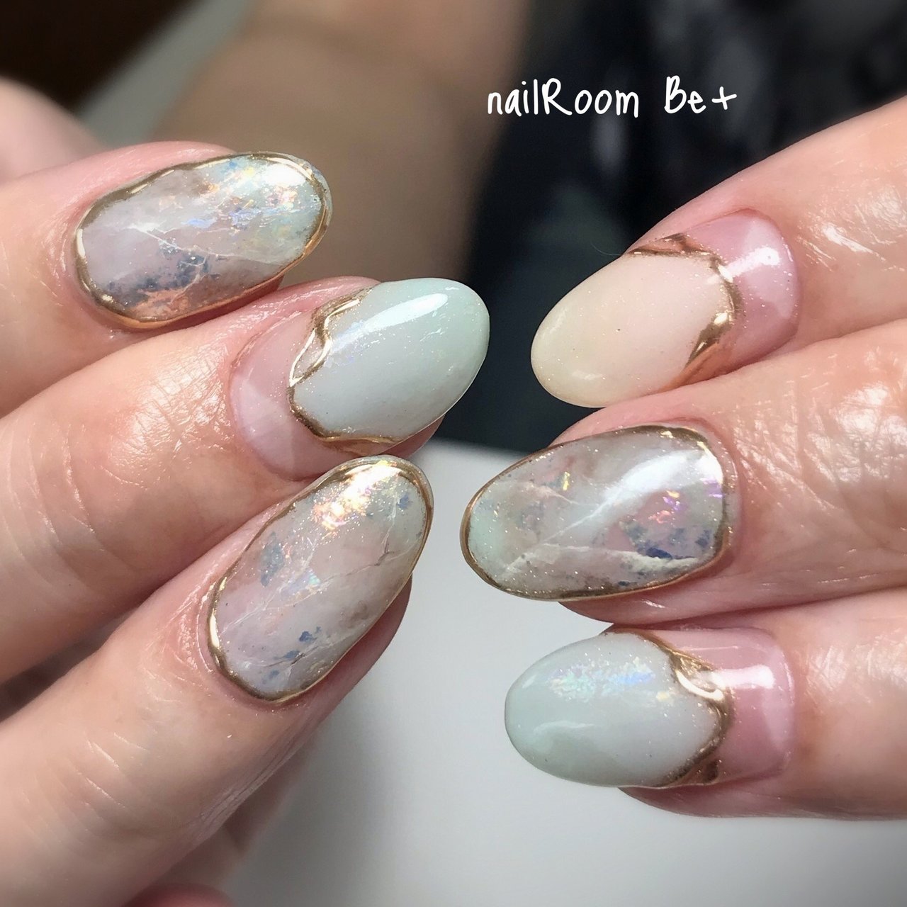 夏 ハンド 変形フレンチ 大理石 ニュアンス 大森 Nailroom Be のネイルデザイン No ネイルブック