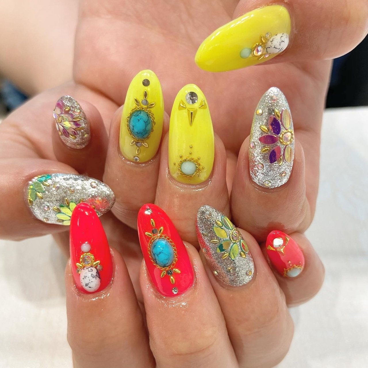 ハンド レッド イエロー ジェル 石田久美のネイルデザイン No ネイルブック