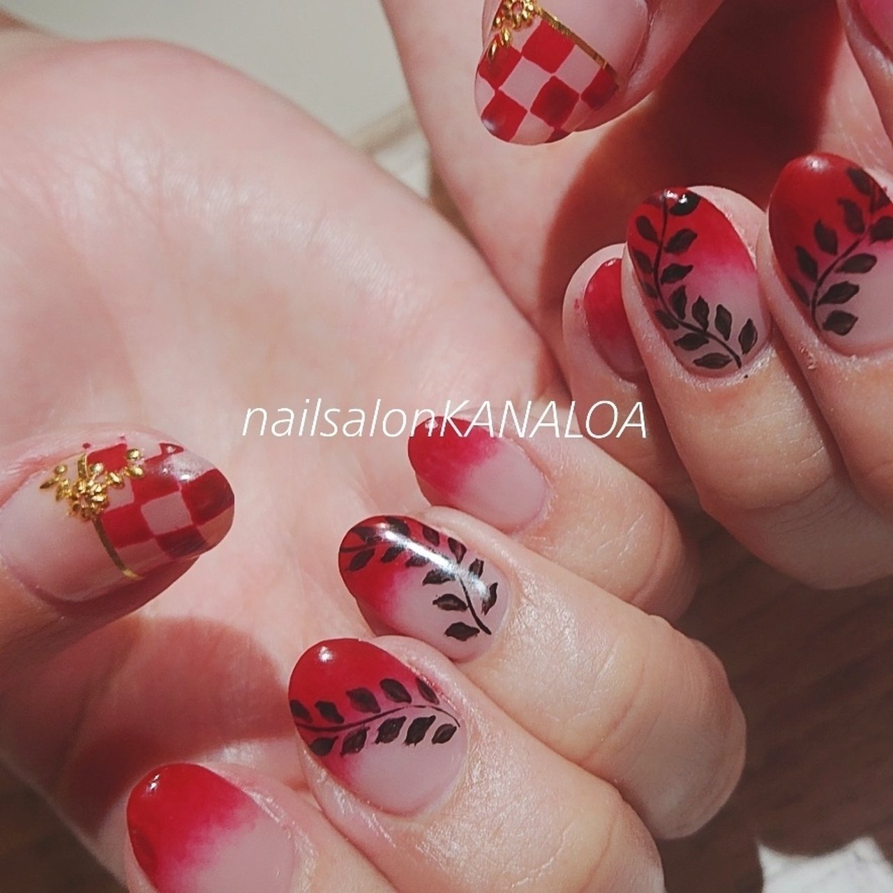 オールシーズン ハンド グラデーション ミディアム レッド Yu のネイルデザイン No ネイルブック