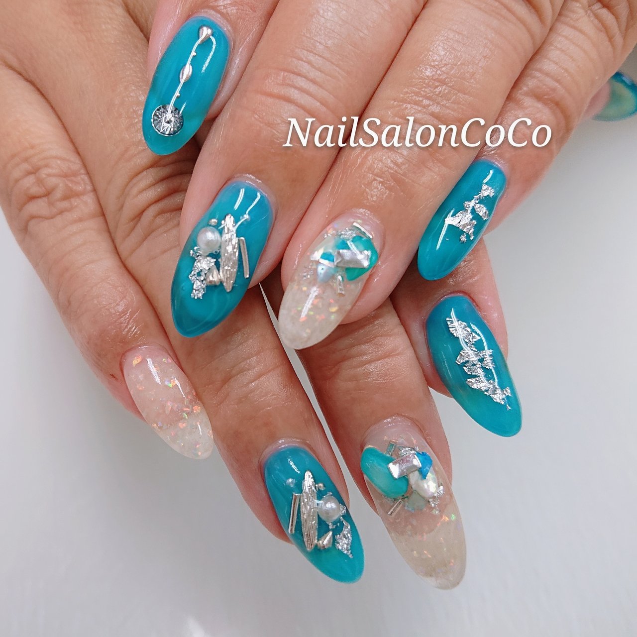 夏 ハンド ワンカラー ビジュー クリア Nailsaloncocoのネイルデザイン No ネイルブック