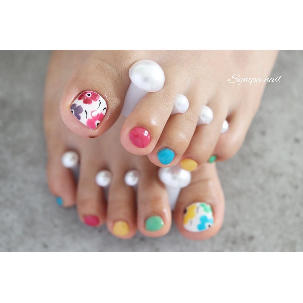 オールシーズン フット フラワー ピンク グリーン Sympa Nailのネイルデザイン No ネイルブック