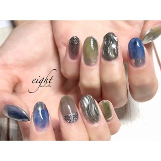 .﻿ お客様ネイル♡﻿
持ち込みデザイン💅﻿
﻿
mirror nail〻〻〻﻿
﻿
ラメフレンチもすくみカラーも﻿
ブレンドして作ったこだわりカラーです😋🌟﻿
﻿
【10本アートコース】﻿
﻿
.
#nails #gelnails #ネイル #ジェルネイル #ニュアンスネイル #nuancenail #ミラーネイル #うねうねネイル #くすみネイル #くすみカラー #ラメフレンチ #シアーネイル #ちゅるんネイル #ミラーフレンチネイル #メタリックジェル #メタリックネイル #個性派ネイル #飯田市ネイル #飯田市ネイルサロン #自宅ネイルサロン #プライベートネイルサロン #nailbook #ネイルブック #ネイルブック掲載店 #nailiejp #オールシーズン #梅雨 #パーティー #女子会 #ハンド #フレンチ #ラメ #シースルー #ニュアンス #ミラー #ミディアム #グリーン #ネイビー #シルバー #ジェルネイル #お客様 #Nail Salon【eight】 #ネイルブック
