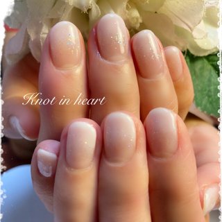 ミルキーグラデーションのネイルデザイン ネイルブック