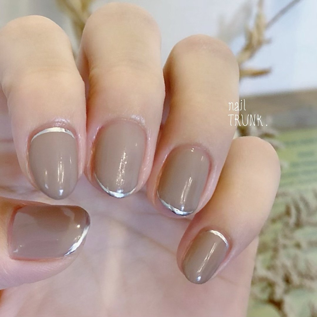 オールシーズン ハンド ワンカラー ミラー ベージュ Nail Trunkのネイルデザイン No ネイルブック