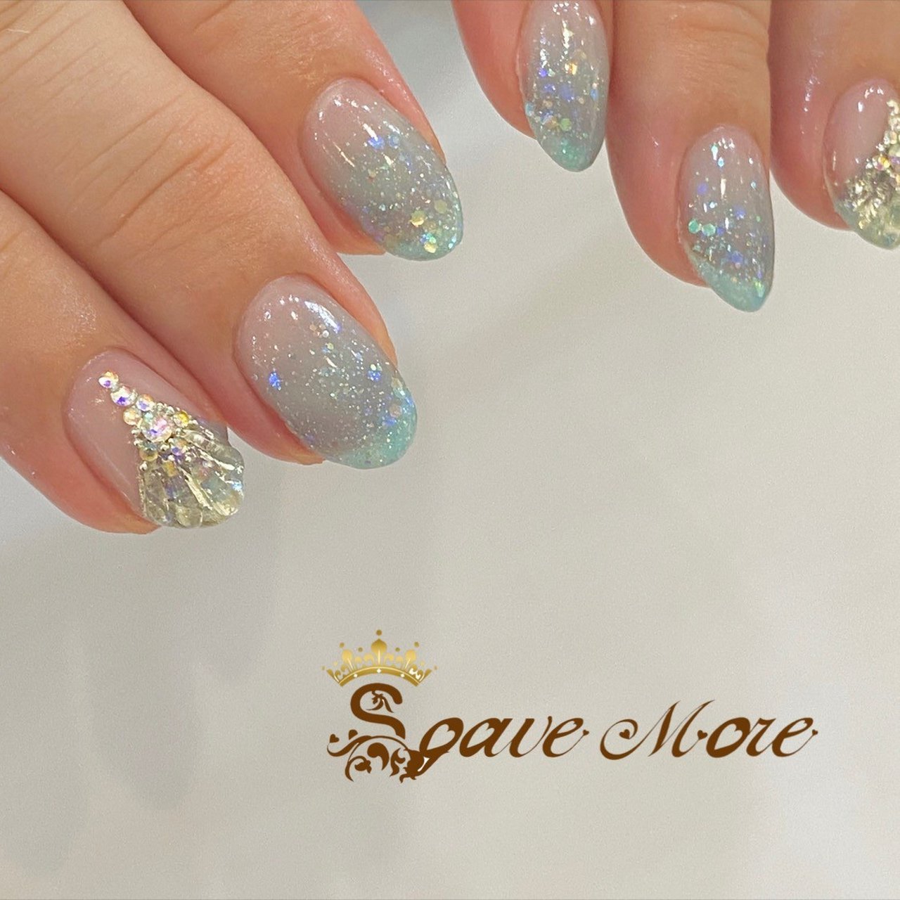 夏 ハンド グラデーション ホログラム ショート Soave More Lisaのネイルデザイン No ネイルブック