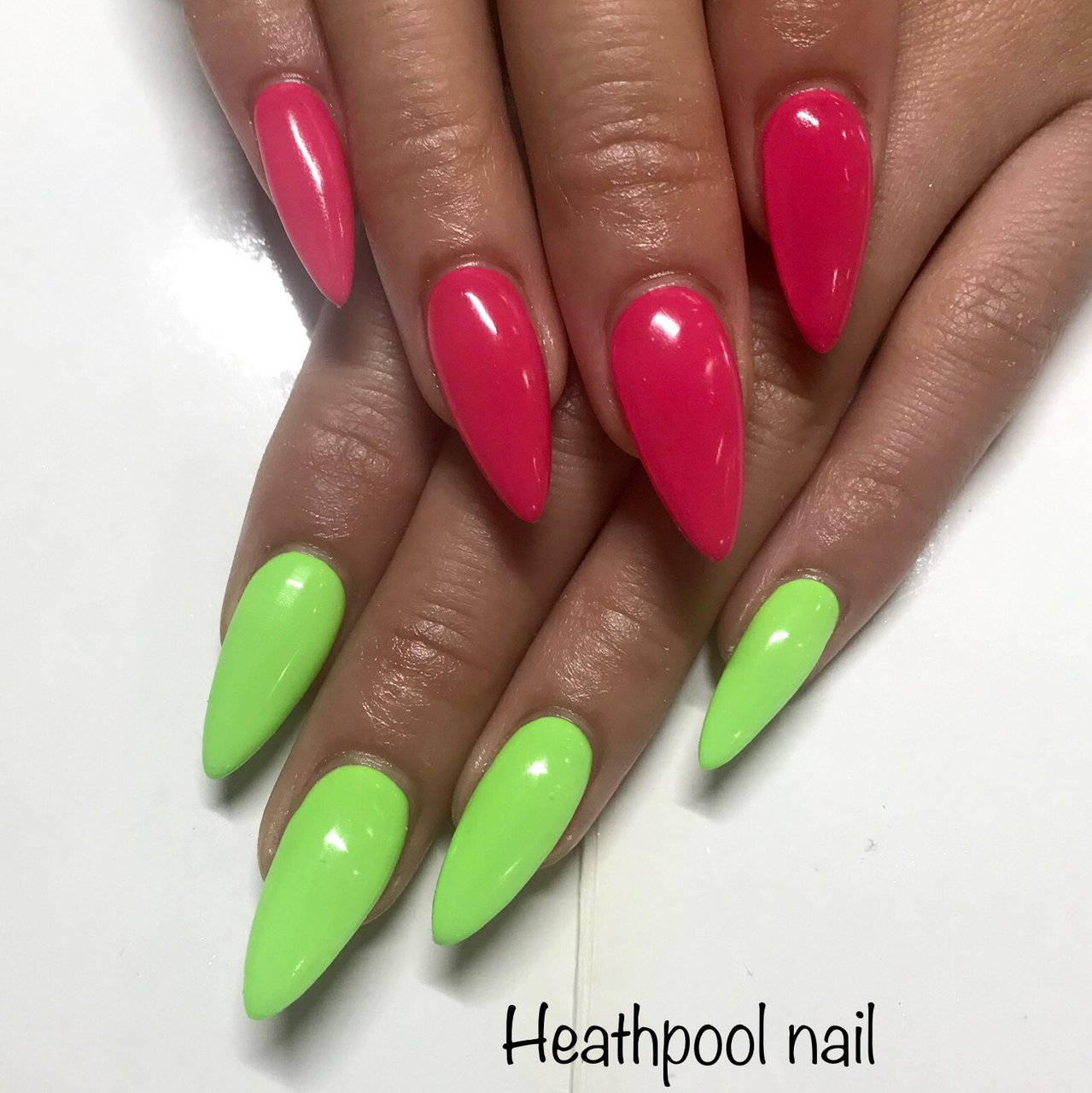 ハンド ワンカラー ネオンカラー ジェル Heathpoolnailのネイルデザイン No ネイルブック