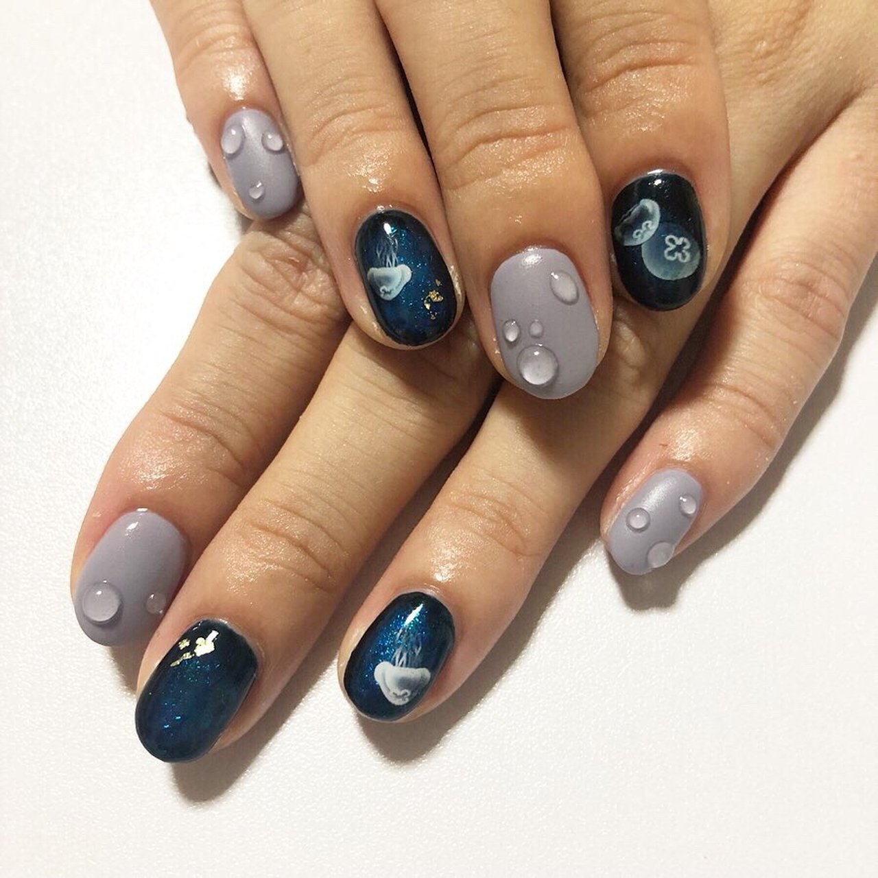 夏 オールシーズン 旅行 海 ハンド Sumire 池袋rands Nailのネイルデザイン No ネイルブック