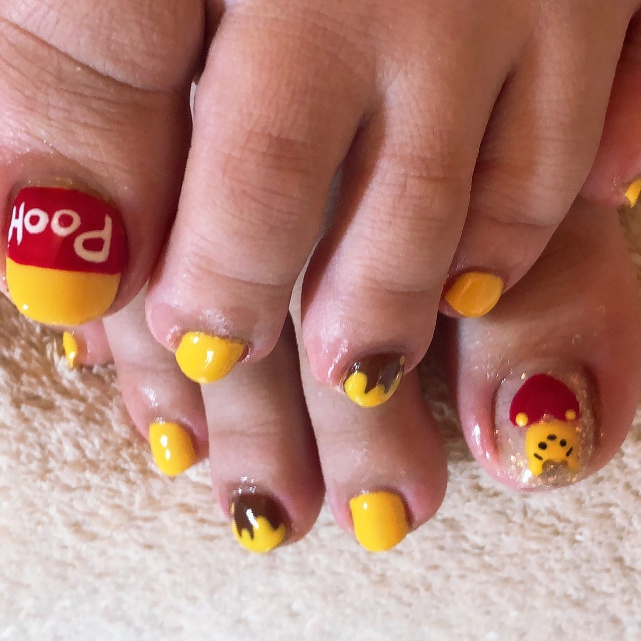 オールシーズン フット ワンカラー キャラクター レッド Nail Salon Sakuraのネイルデザイン No ネイルブック