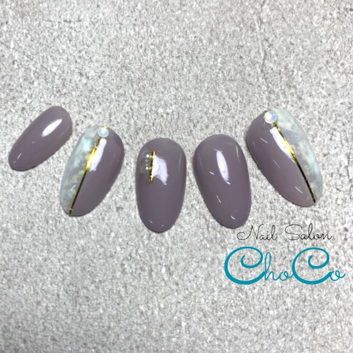 オールシーズン ハンド シンプル ホログラム ホワイト Nail Salon Chocoのネイルデザイン No ネイルブック