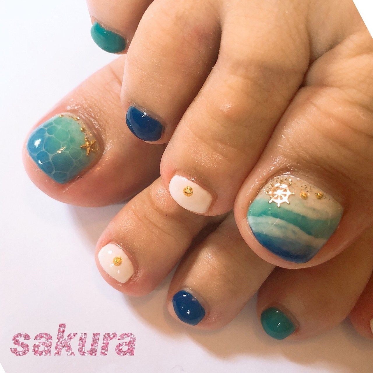 夏 フット ワンカラー ミディアム ターコイズ Nailsalonsakuraのネイルデザイン No ネイルブック