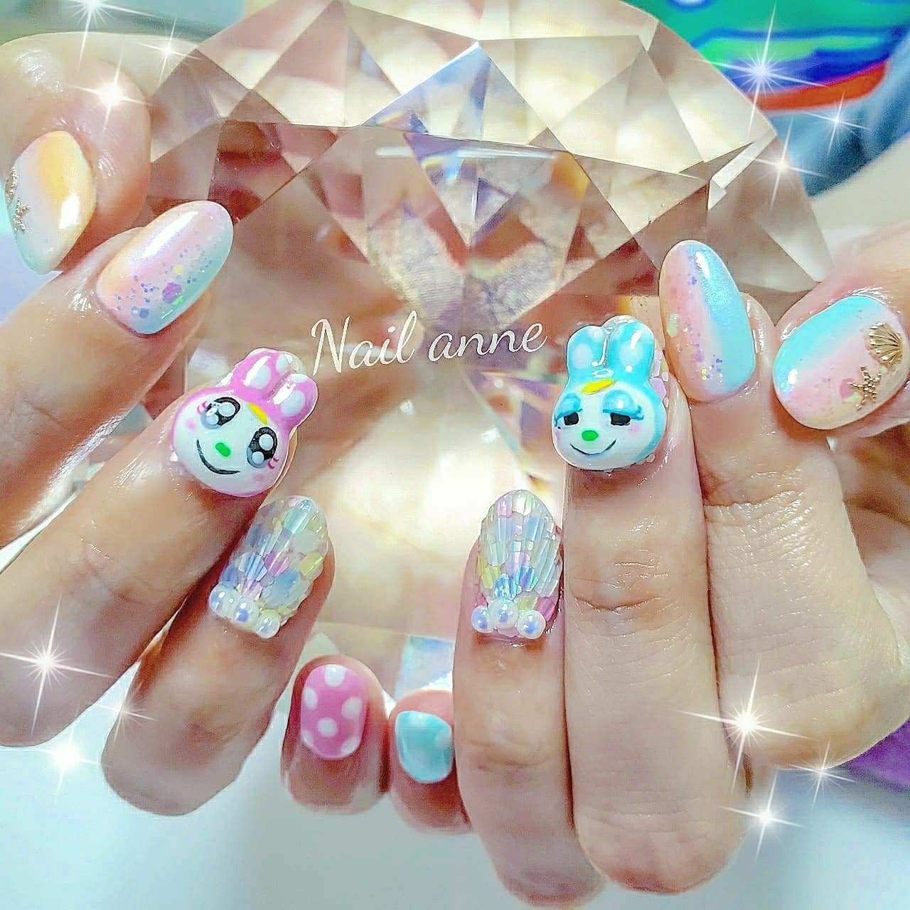 夏 ハンド ホログラム 人魚の鱗 ミディアム Nail Anneのネイルデザイン No ネイルブック